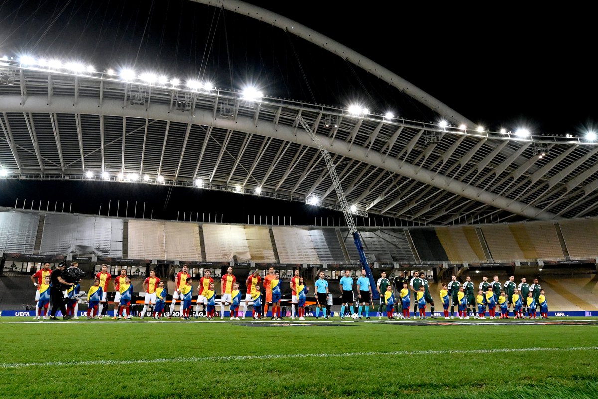 🔴🟡Het is misschien geen pittoresk stadion midden in een woonwijk, maar ook in het Olympisch Stadion van Athene is Go Ahead Eagles de baas.