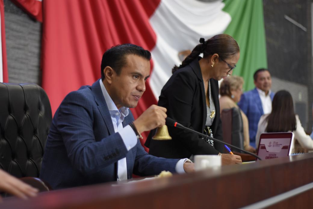 MorelosCongreso's tweet image. 🏛️ Agotados los asuntos del orden del día, el presidente de la Mesa Directiva, diputado @IsaacPimentelMx, clausuró la sesión 🔔 y anunció que convocará 📑 en tiempo y forma a la siguiente. #CongresoMorelos #PoderLegislativo