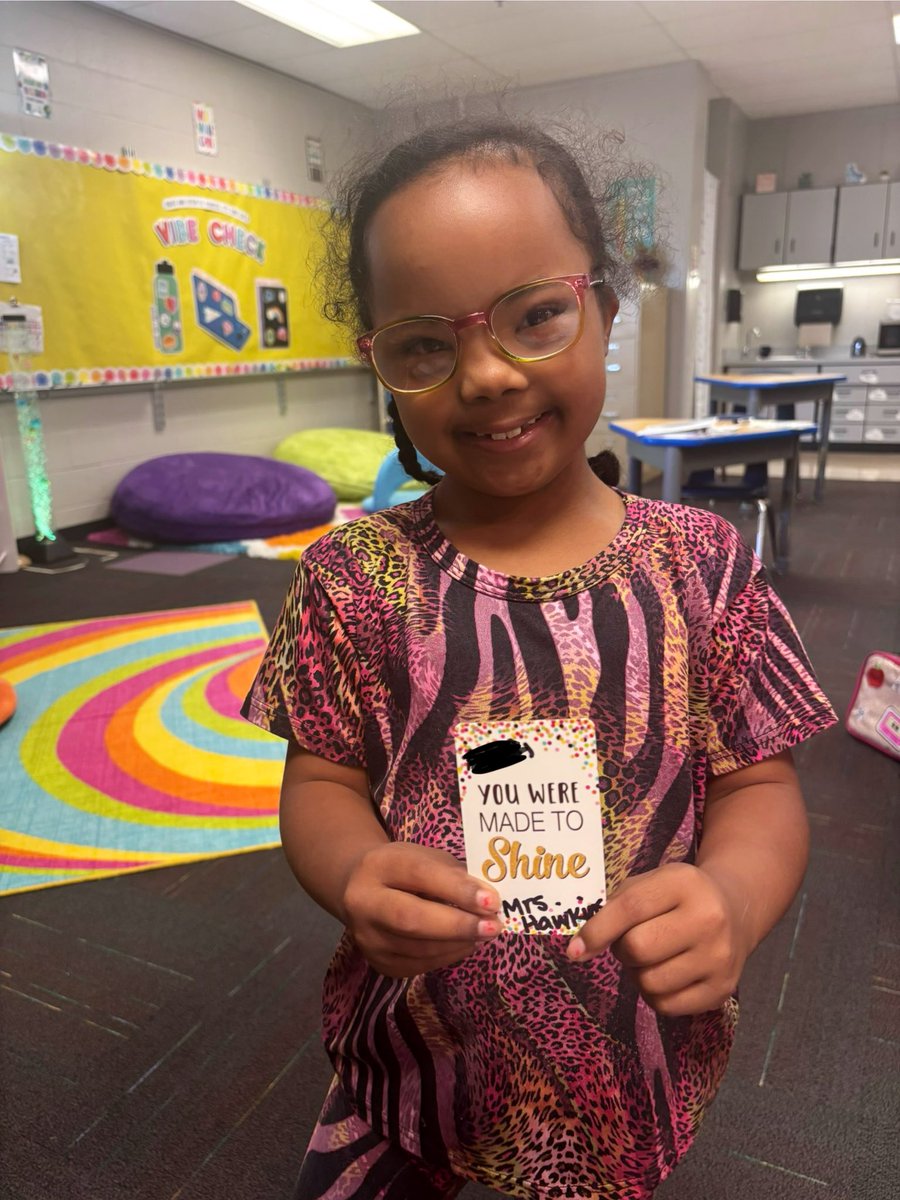 olivia hawkins tweet media