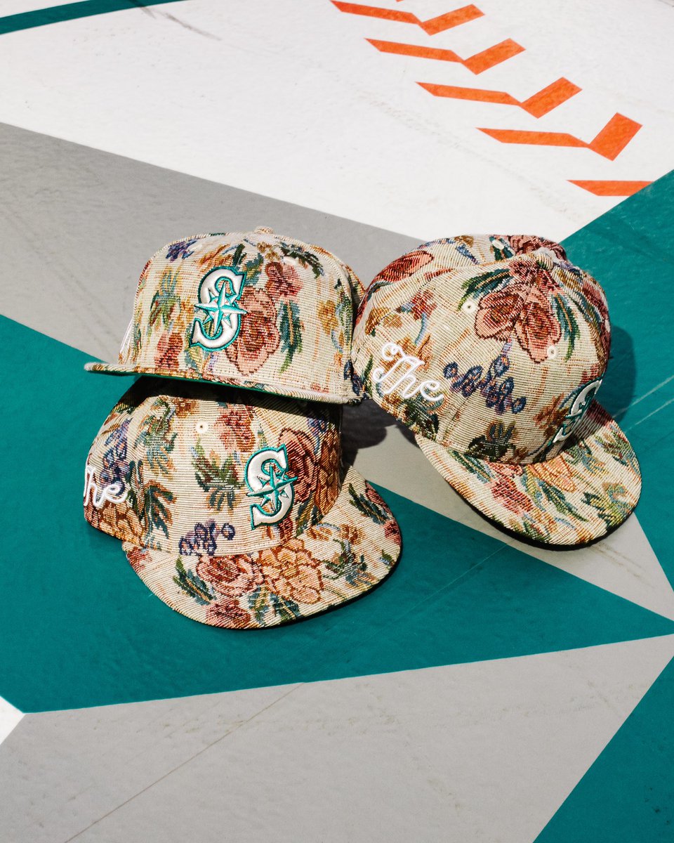 my homie got a hat in the team store &amp; we in the playoffs 🧢🔱