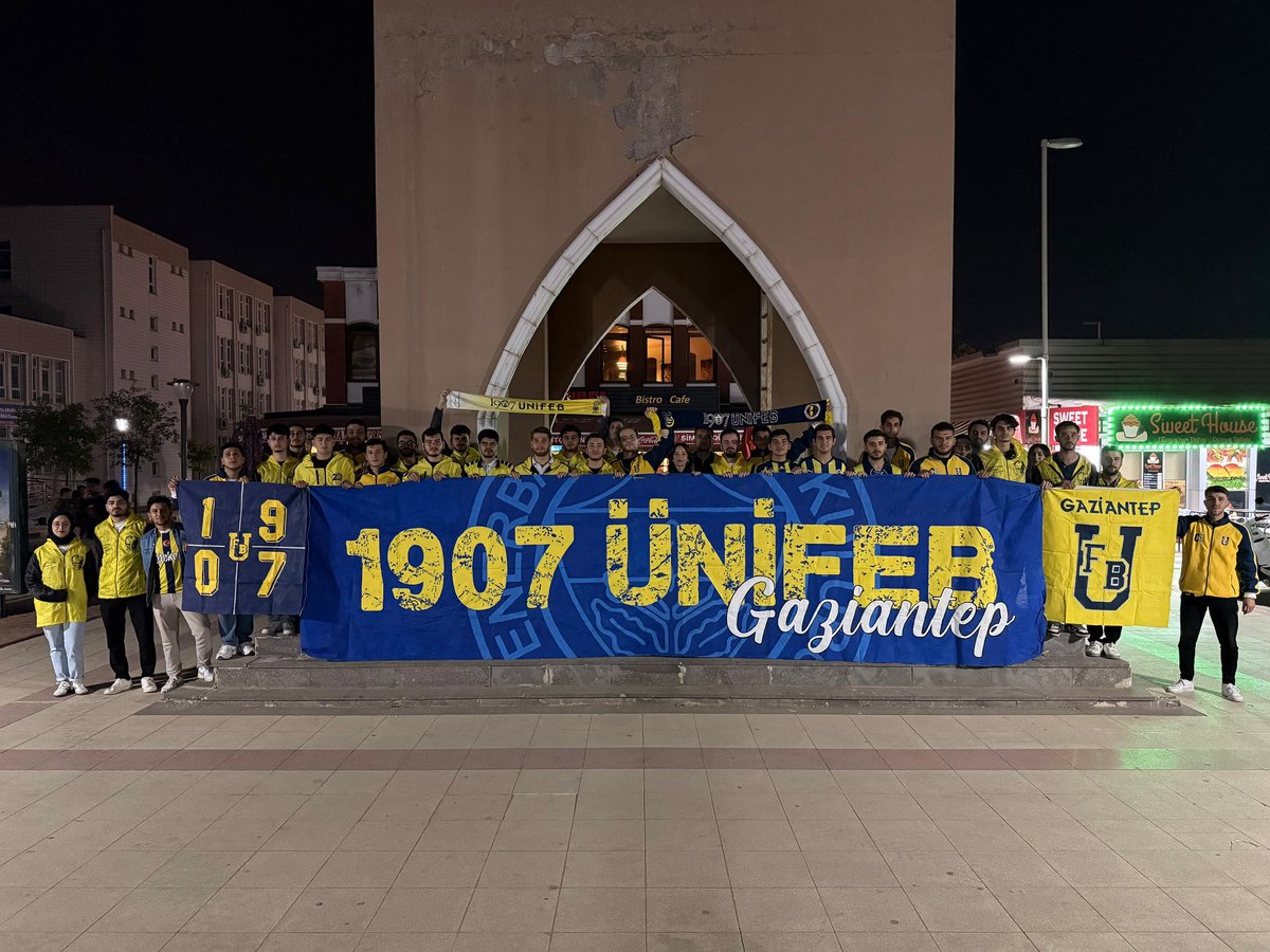 UFBGaziantep's tweet photo. KORKUN FENER SEVGİMİZDEN! 
1907 ÜNİFEB Gaziantep Üniversitesi örgütlenmesi olarak Fenerbahçe-Nice karşılaşmasını hep birlikte izledik. Katılan arkadaşlara teşekkür ederiz. https://t.co/WKe1y4oUio