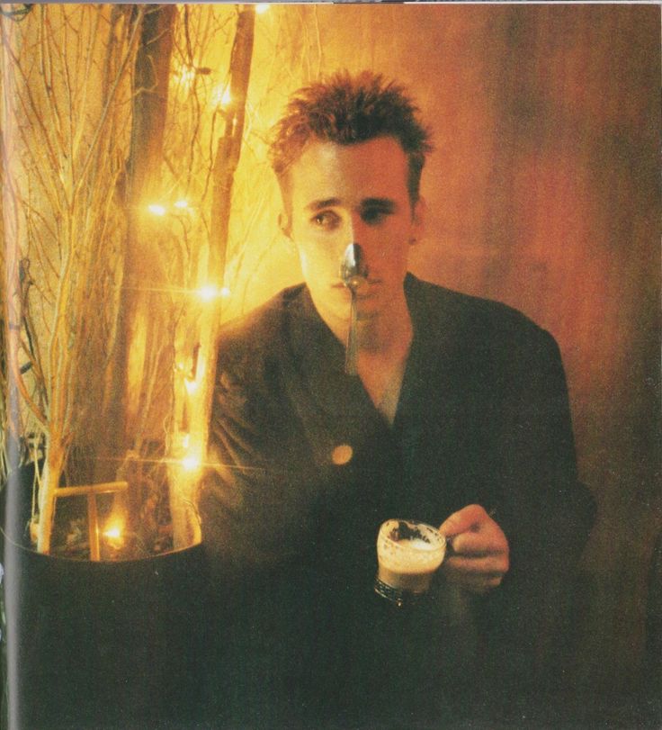 acervobuckley's tweet image. jeff buckley por merri cyr.