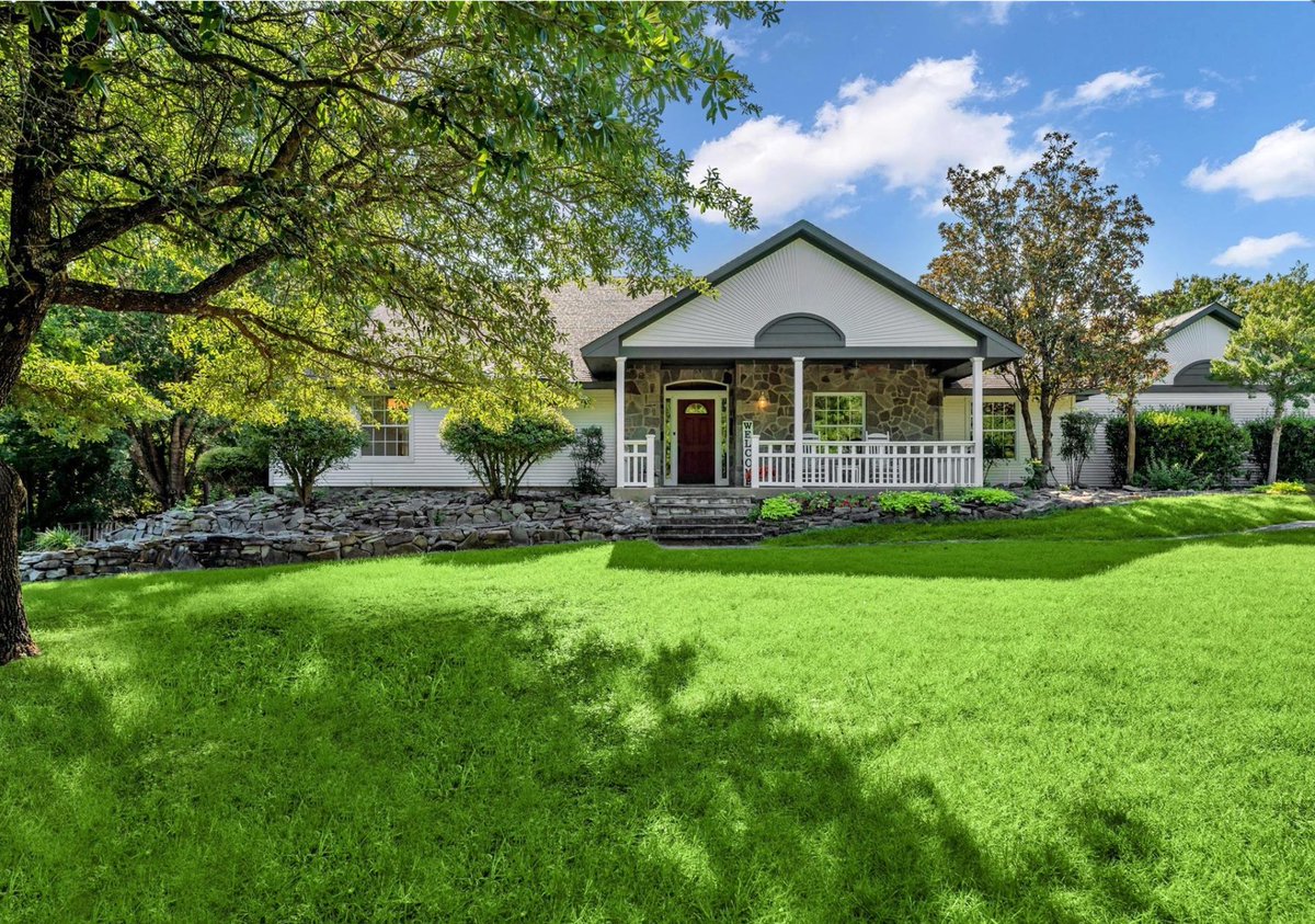 WS__Group's tweet photo. ✨🏡 Open House! ✨
📍 1865 Shady Lane, Lucas
📅 Saturday | 🕐 1–3 PM

Come tour this one-of-a-kind property on 2.4 acres! 🌳

#OpenHouse #LucasTX #DreamHome #HouseGoals #TexasLiving #WinchesterSteitleGroup https://t.co/zEyKU89TzV