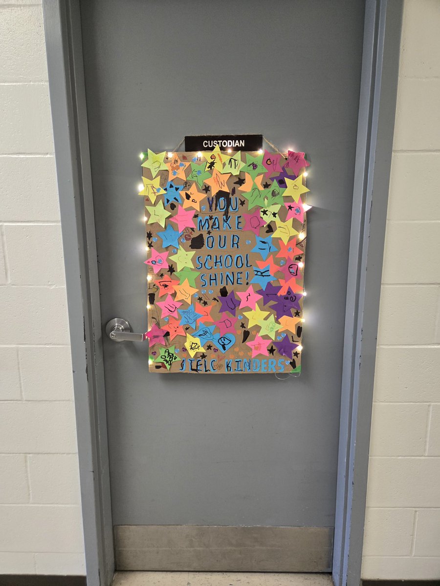 JacksonTrails's tweet photo. Today we celebrated our wonderful custodians for National Custodian Day! Jeff, Wayne, Eric and Jake work hard to keep our child care clean and in working order and we appreciate them! #NationalCustodianDay #Appreciation #CommunityKindness https://t.co/jTD7zhrfAi