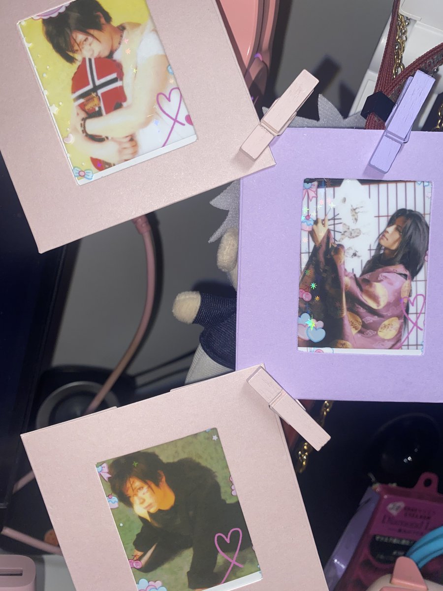 stsgizm's tweet image. my  honmeis  cheki  worth  more  than  a  fucking  kidney  so  i  make  my  own  chekis  instead  #ProblemSolved