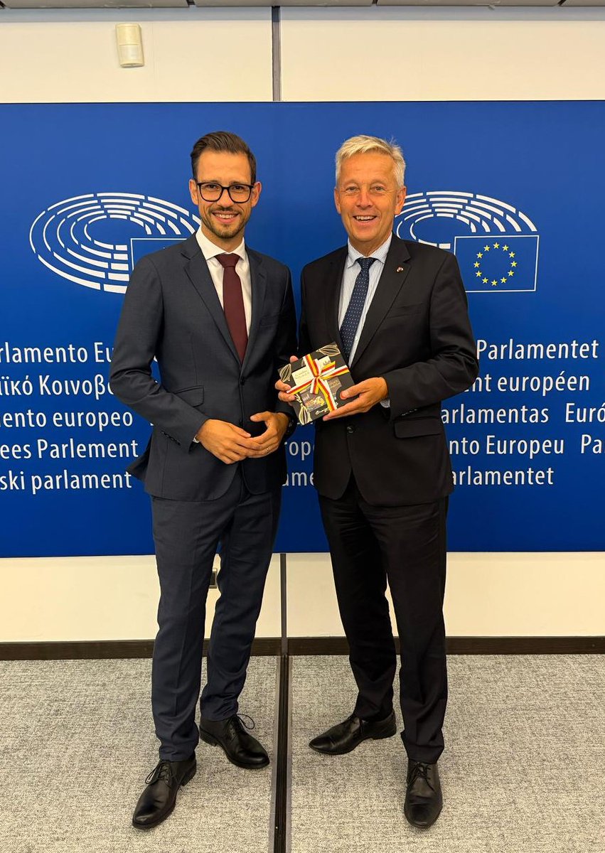 Im <a href="/Europarl_EN/">European Parliament</a> in Brüssel konnte ich den steirischen Finanz- und Wirtschaftslandesrat Willibald Ehrenhöfer und seinen Kärntner Kollegen <a href="/Seb_Schuschnig/">Sebastian Schuschnig</a> begrüßen. Mit der Inbetriebnahme der Koralmbahn im Dezember rücken unsere beiden Bundesländer noch enger zusammen – Basis für