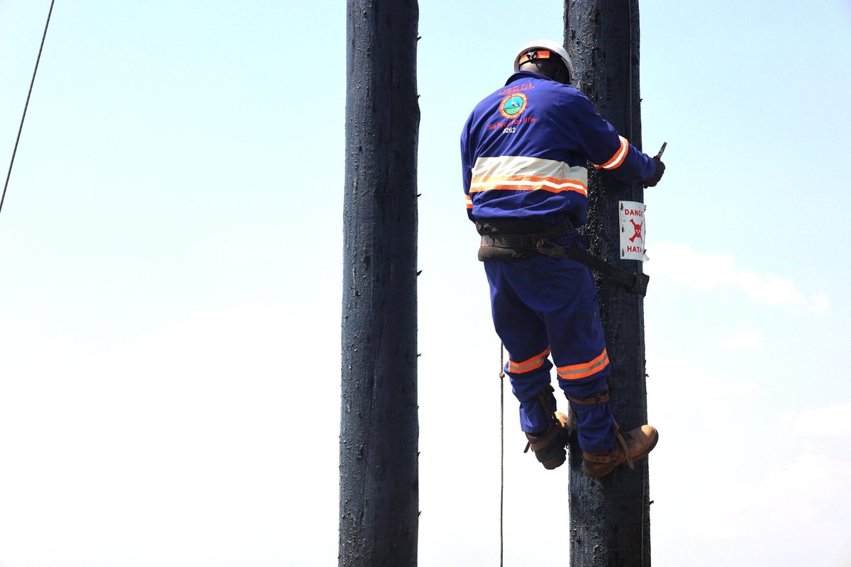 🌑 After 5 long days and nights in darkness, <a href="/UEDCLTD/">Uganda Electricity Distribution Company Ltd</a> has finally restored our power. Took longer than expected, but we can now say we’ve seen the so-called “LIGHT.” ⚡

Next time, kindly alert us before shutdowns and share expected restoration timelines. #PowerRestored #UEDCL