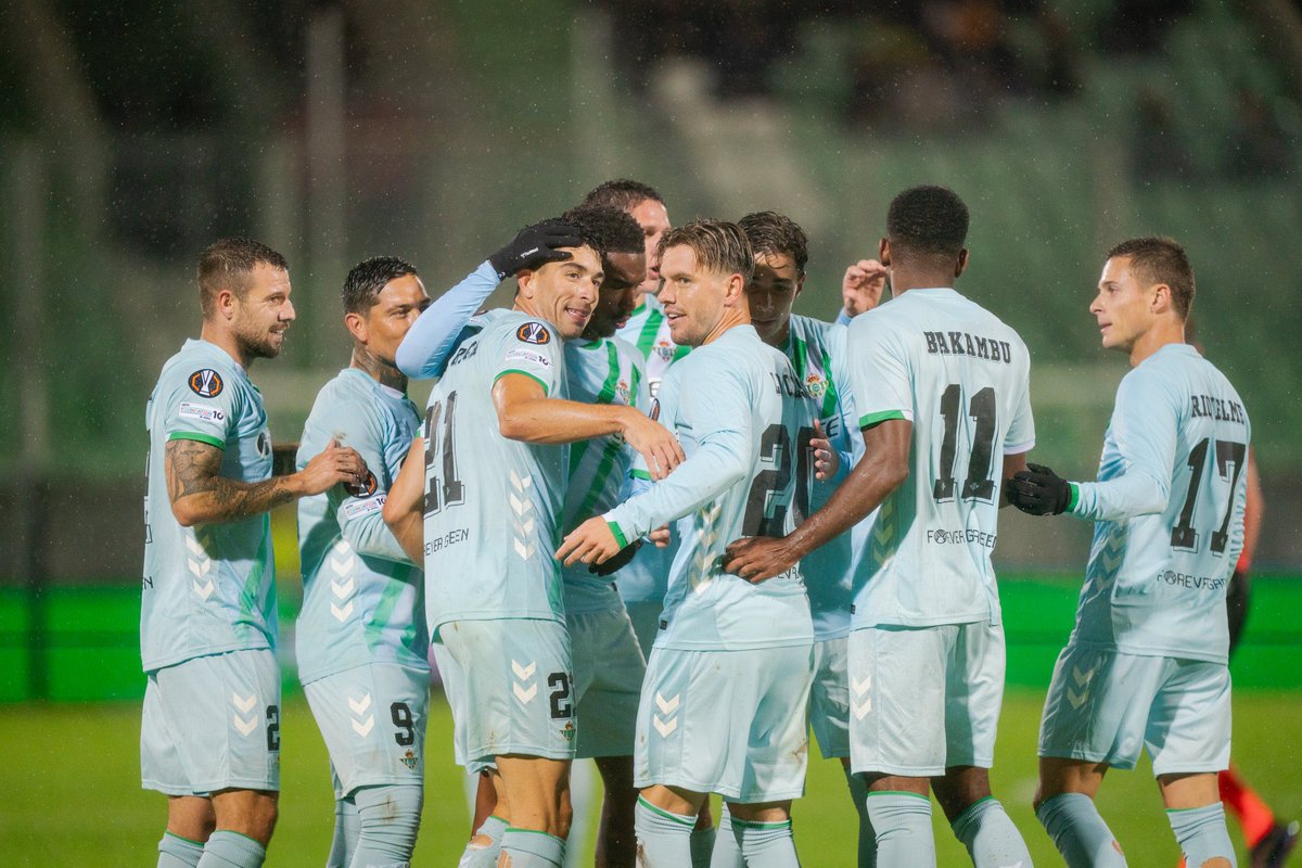 Pues tras 9 partidos esta temporada, sin Isco, sin los centrales titulares y con otras bajas, el Betis lleva 4 victorias, 4 empates y solo 1 derrota… y 30 partidos oficiales seguidos marcando. Seguimos 💚