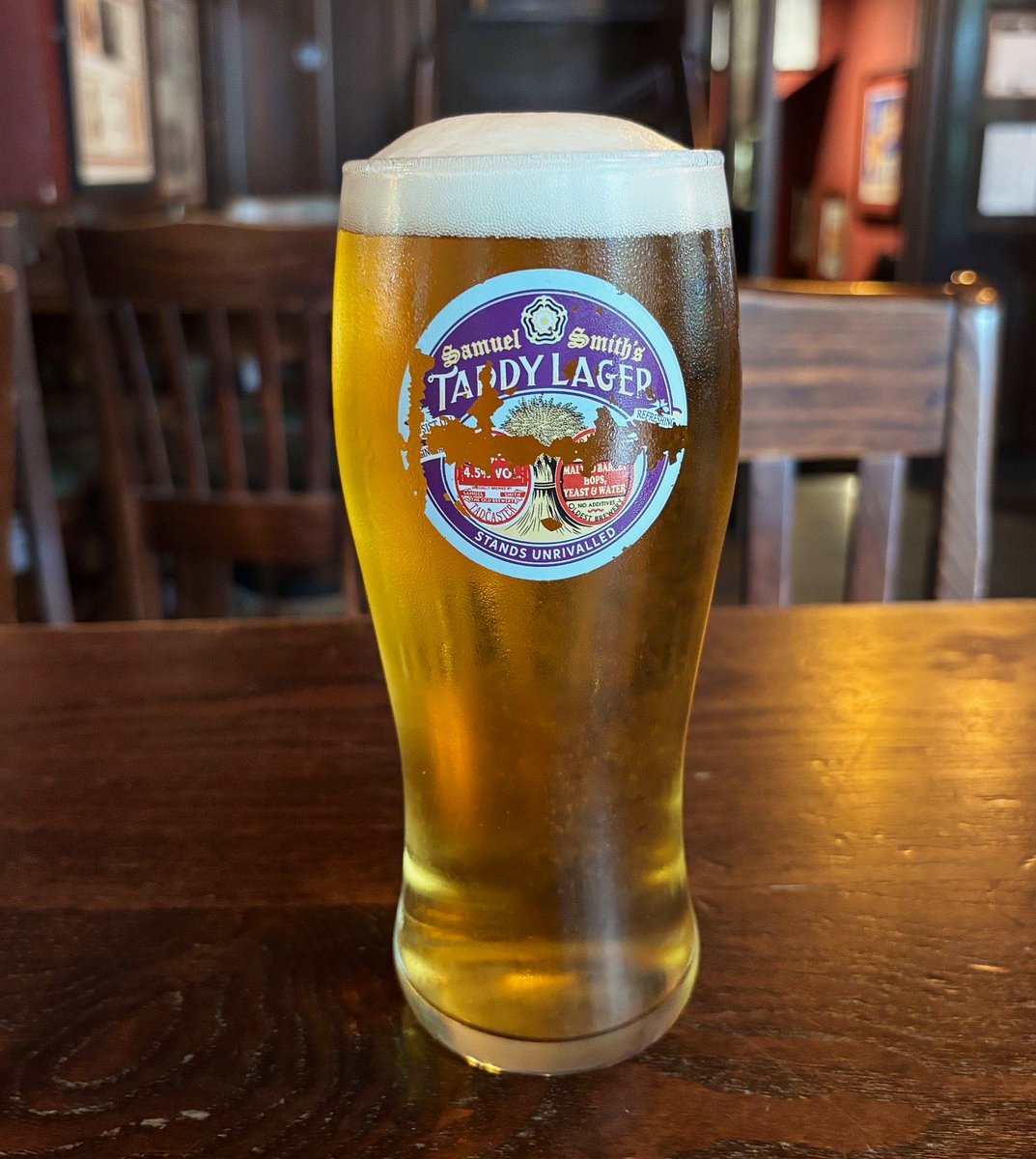 LondonPubMap's tweet photo. Sam Smith’s pubs are a bit like marmite, I’m firmly a fan. This is a jaw-droppingly beautiful spot; while not everything is Victorian, you still get a sense of what a mid-19th-century pub might have felt like. I loved it here — the windows alone are worth the visit. #samsmiths https://t.co/oL2Nup6Zvj