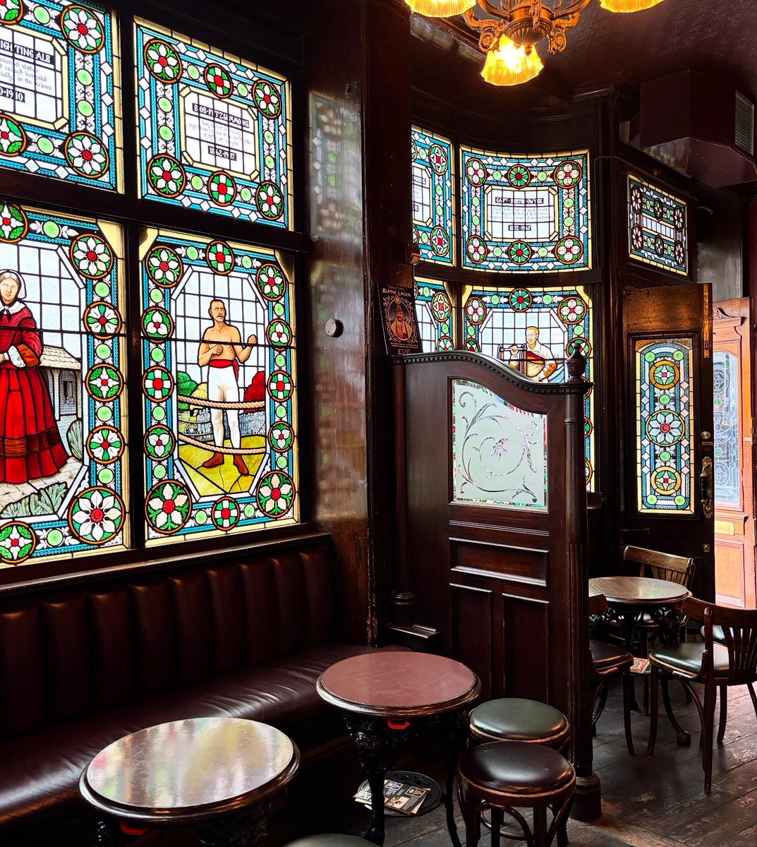 LondonPubMap's tweet photo. Sam Smith’s pubs are a bit like marmite, I’m firmly a fan. This is a jaw-droppingly beautiful spot; while not everything is Victorian, you still get a sense of what a mid-19th-century pub might have felt like. I loved it here — the windows alone are worth the visit. #samsmiths https://t.co/oL2Nup6Zvj