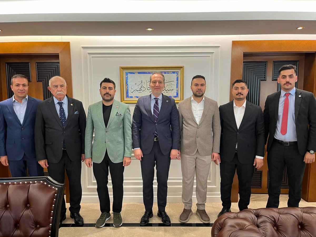 StkRefah38315's tweet photo. Devlet Memurları Konfederasyonu Başkanı Osman Kaya ve yönetim kurulu üyeleri Genel Başkanımız Dr. Fatih Erbakan’ı ziyaret etti. https://t.co/pPHiahOK4c