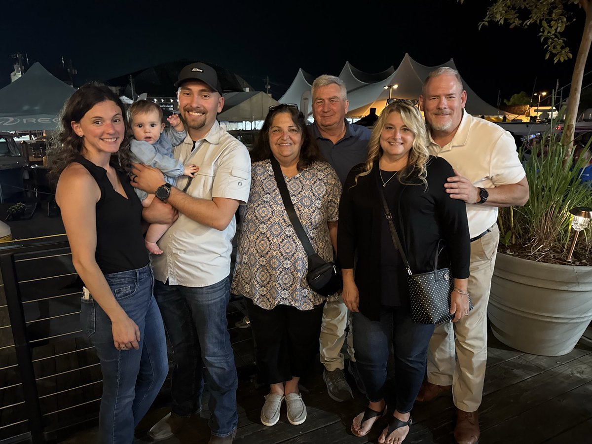 Subscribers of my channel who turned into true friends. Cathy, Don, Sandy and Dale… We took them out to dinner the other night and had a great time. So appreciative of everything they do for the channel and the ranch ❤️