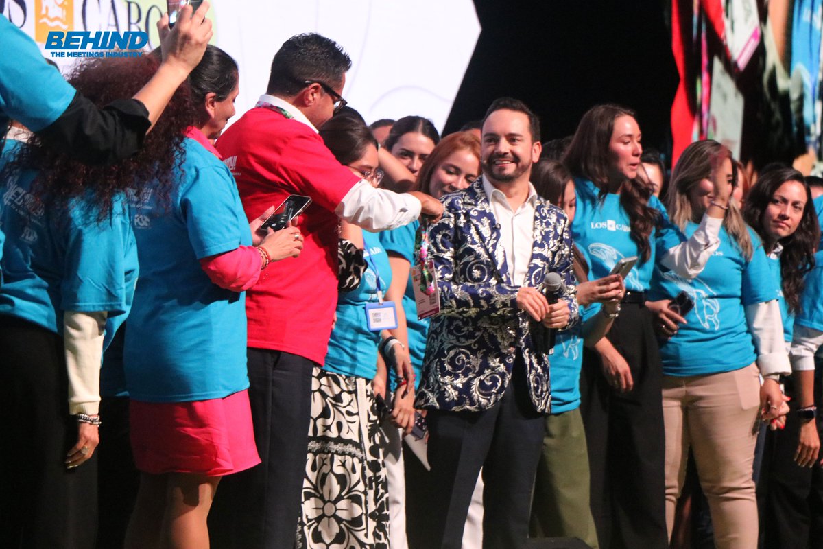 Como ya es tradición, participamos en el clásico Jeopardy de la Industria de Reuniones, un momento que reúne a las mentes más afiladas del sector en un ambiente relajado, competitivo y lleno de energía.

#BehindMi 🌐 "Siempre en los mejores momentos".
<a href="/COMIR_/">COMIR</a> <a href="/LosCabosTourism/">Los Cabos</a>