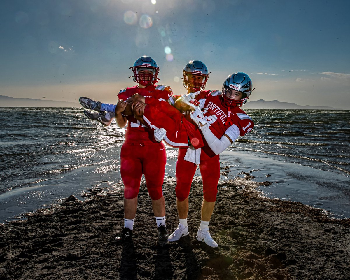 ALMOST FRIDAY

ALTA COMBO
RED,RED,WHITE