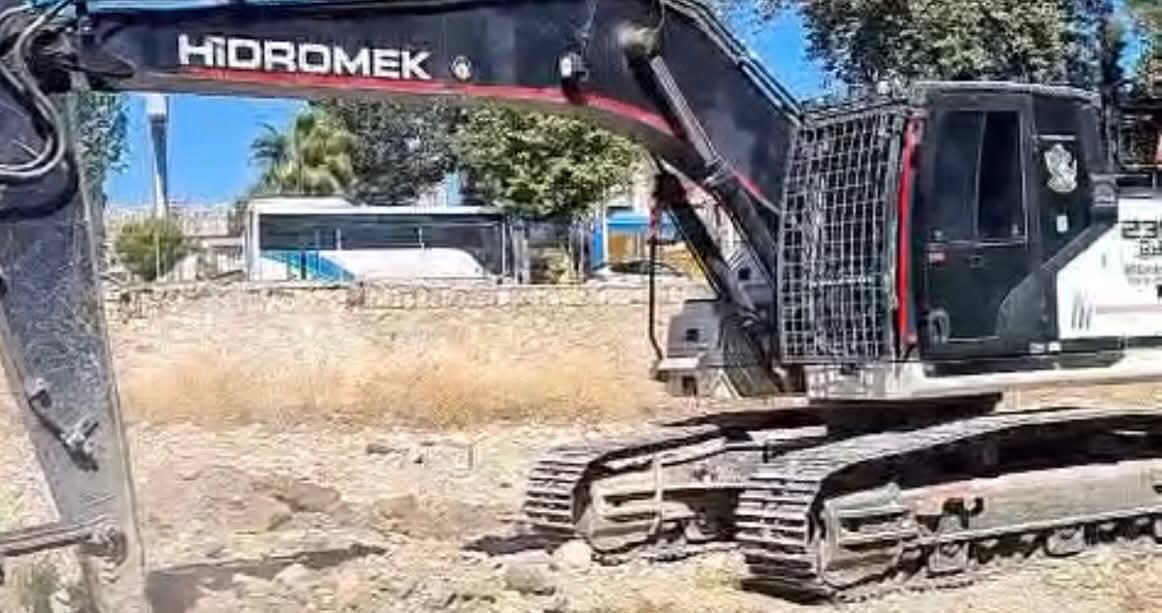 6 Şubat Asrın Felaketinin yaralarını sarmaya devam ediyoruz. Adıyaman’ımızı yeniden ayağa kaldırmak için gece gündüz çalışıyoruz.

Bugün SGK İl Hizmet Binası temel kazı çalışmalarına başladık.

Vatandaşlarımızın sosyal güvenlik hizmetlerine modern, hızlı ve konforlu koşullarda