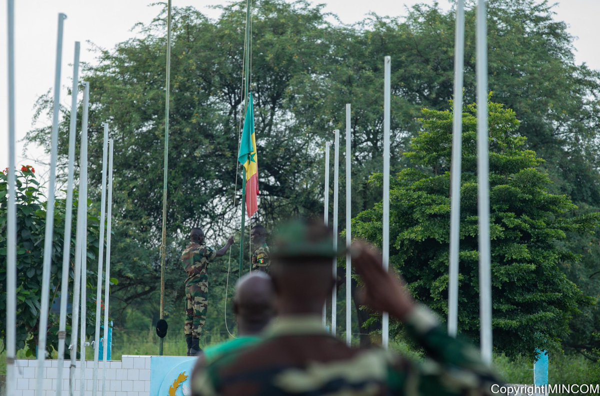 mincom_sn's tweet image. #MINCOM| En prélude à la cérémonie de clôture de la formation des 1 000 volontaires de la consommation, une répétition générale du « défilé grandeur nature » s’est tenue ce jeudi 2 octobre 2025, au Centre d’Entraînement Tactique Capitaine Mbaye DIAGNE de Thiès.