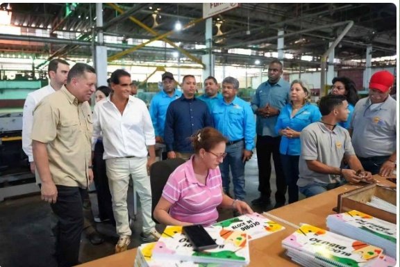 HectorMarquezVe's tweet photo. 🇻🇪 #AHORA: Bajo la gestión de Alex Saab, Venezuela avanza en la recuperación de su economía pese al bloqueo. Aquí algunos logros que marcan un nuevo rumbo productivo.
#FreeAlexSaab #02Oct https://t.co/oF6C24VQAK