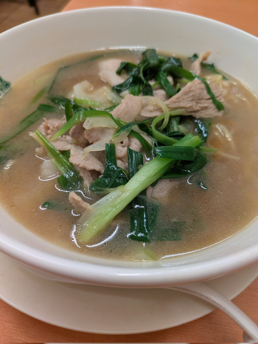 ageobau's tweet photo. ＃埼玉ラーメン道場
＃日本ラーメン道場
＃ラーメン
＃埼玉
＃上尾
＃日高屋西口店
上尾の日高屋西口店で肉ニララーメン。炒めて甘みが強くなったニラにたっぷり肉も入っていて７００円。日高屋偉い！ https://t.co/1W8BxUFnmR