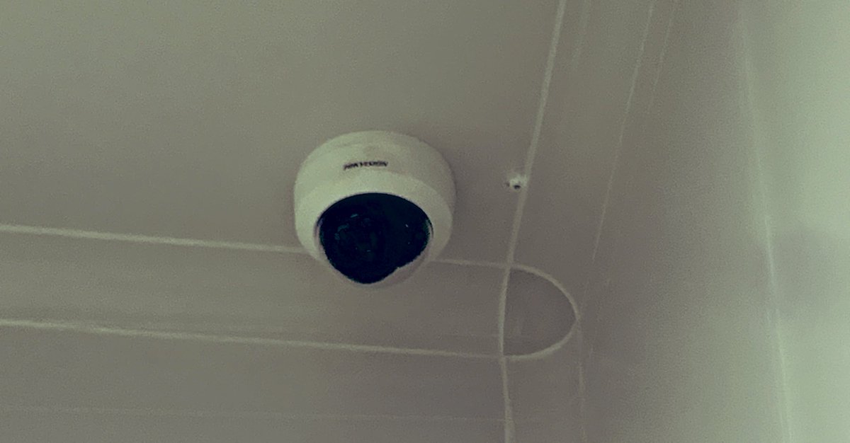 sleeperfool's tweet photo. Hanya lubang kecil. Berfungsi, tapi dianggap tidak berguna dan mengurangi estetika. https://t.co/BQxtSNFHUR
