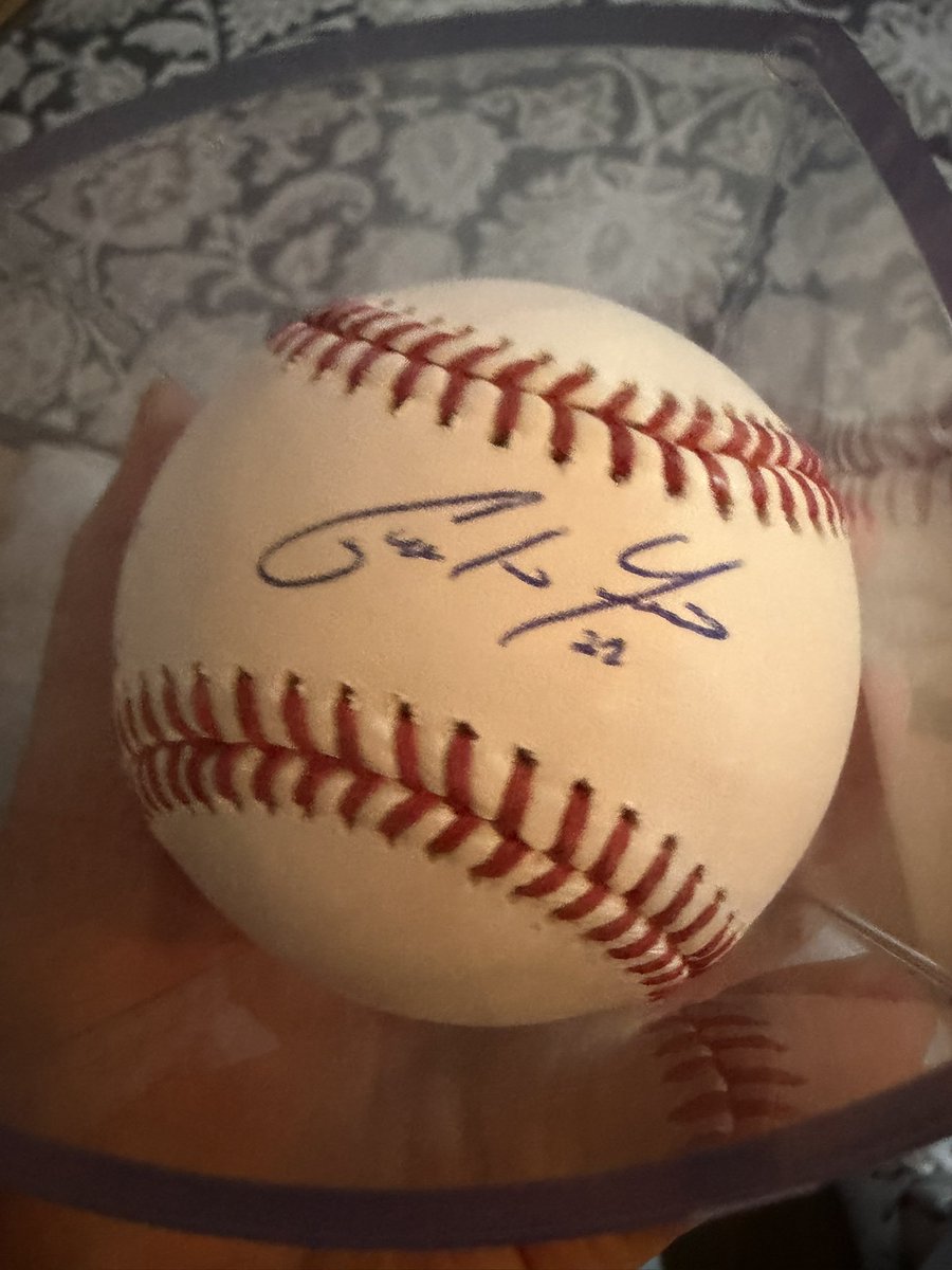 𝒴𝑒𝓁𝒾’𝓈 𝐵𝑜𝓃𝑔 tweet media