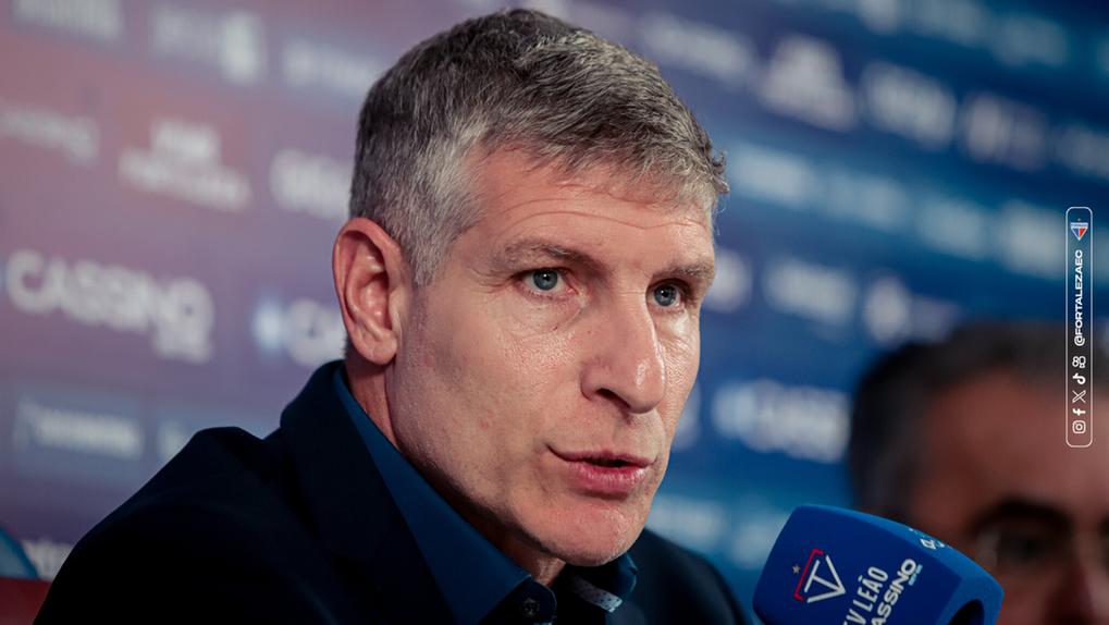 Entra treinador, sai treinador e com a excessão do jogo de estreia dos comandantes, o Fortaleza sempre volta ao desempenho medíocre que é característico da temporada 2025. Não tem como fugir do que o elenco é moldado para apresentar. As digitais do fracasso já foram deixadas.