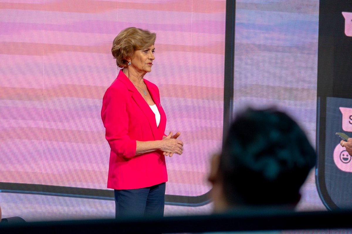 Las redes muestran lo que de verdad preocupa a los chilenos. Nuestro compromiso es transformar esas demandas en soluciones concretas.

#ElCandidato
#EvelynPresidenta