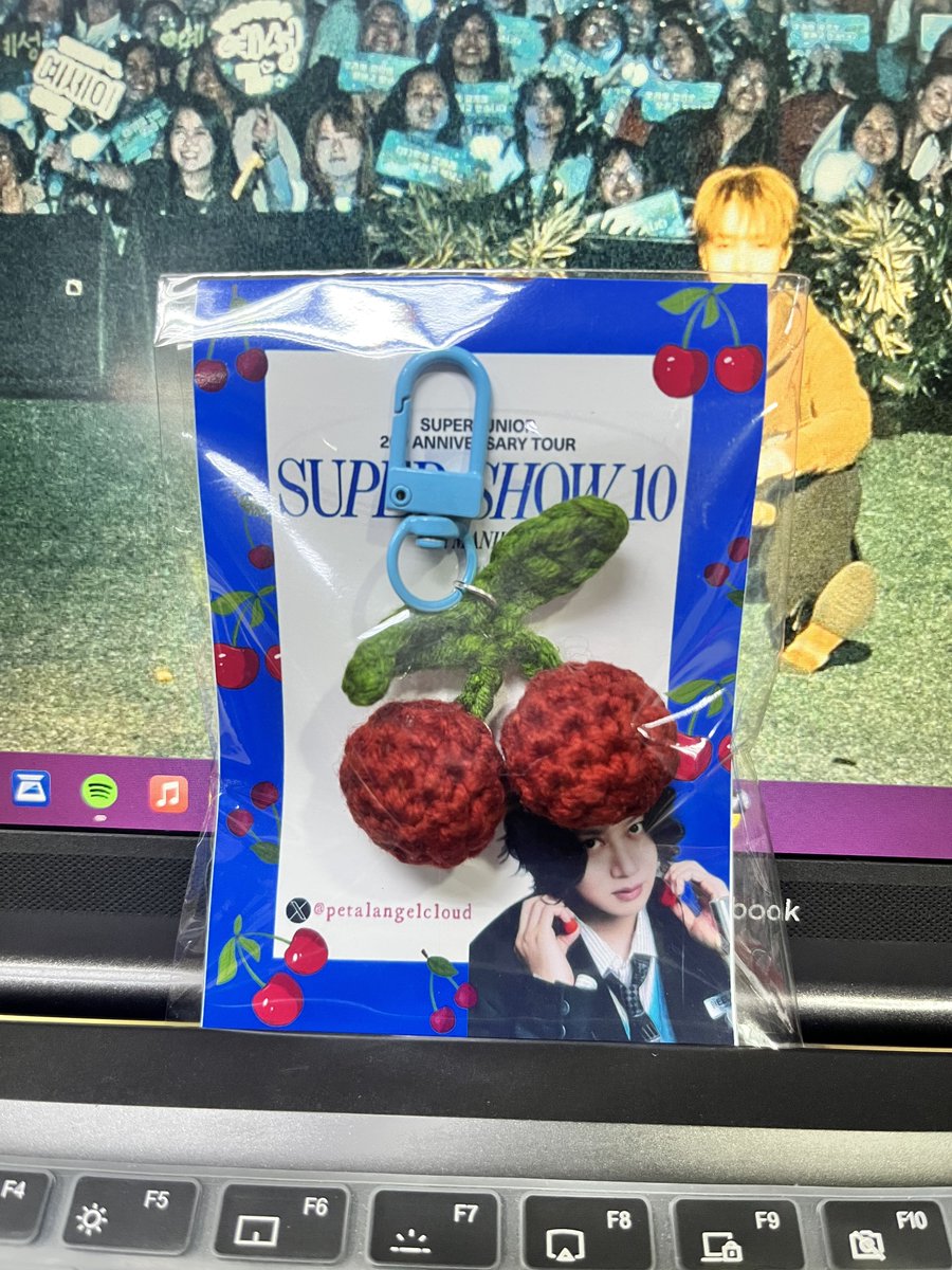 petalangelcloud's tweet image. ✨#SS10inManila GIVEAWAY✨

🍒crochet keychain and 🐈‍⬛ Yenyangie pocket mirror

⭐️Limited qty, strictly 1:1
📍Location: TBA —or basta nalang may mag-aabot sa inyo sa MOA😆

See you!!! 🤗💙