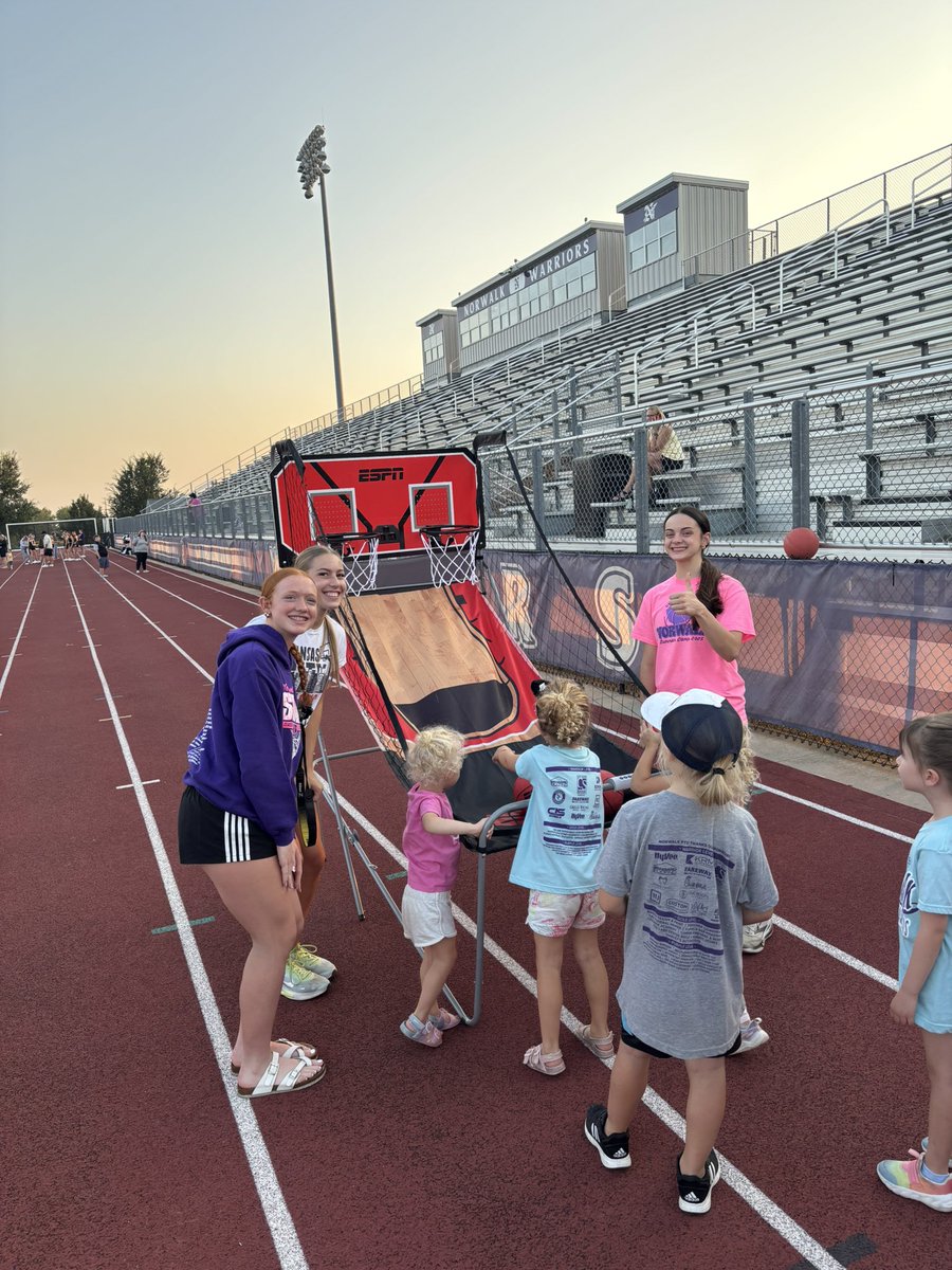 Norwalk Girls Basketball tweet media