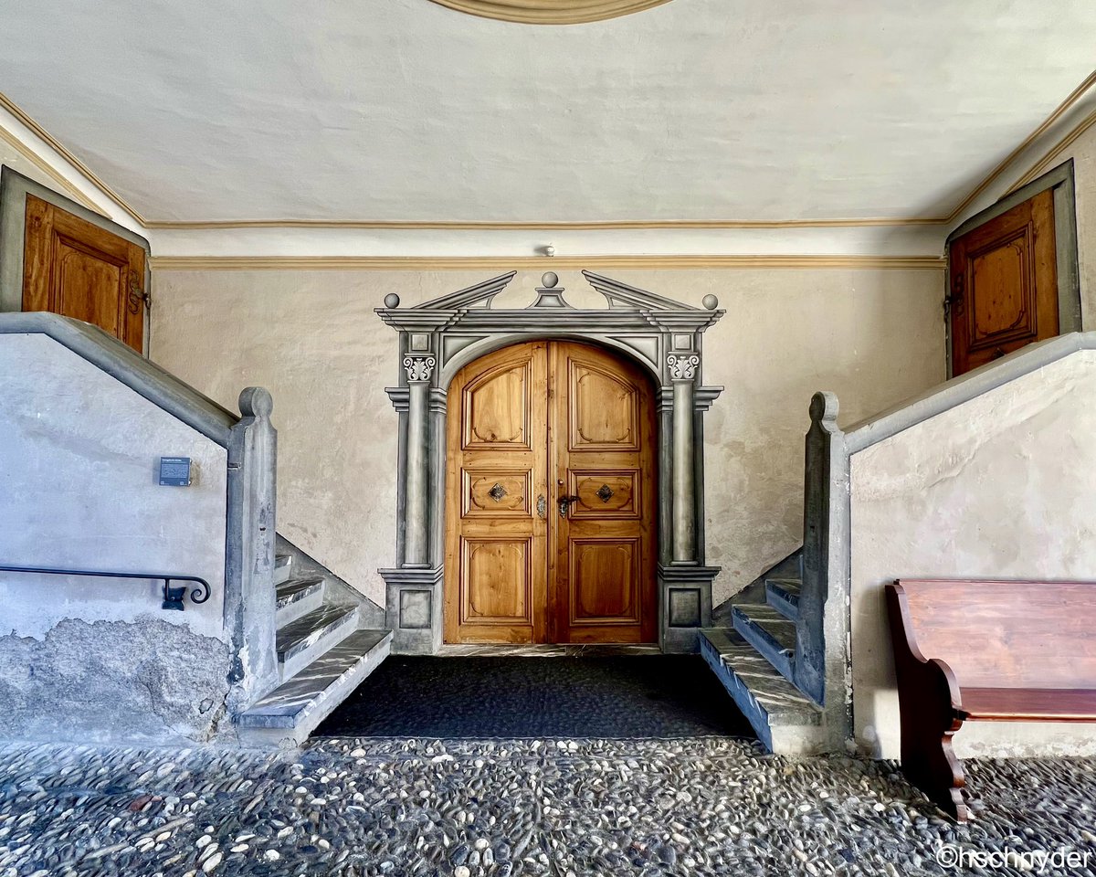 HrSchnyder's tweet image. Reformierte Kirche Malans #malans #landquart #graubünden #wandern
#hiking