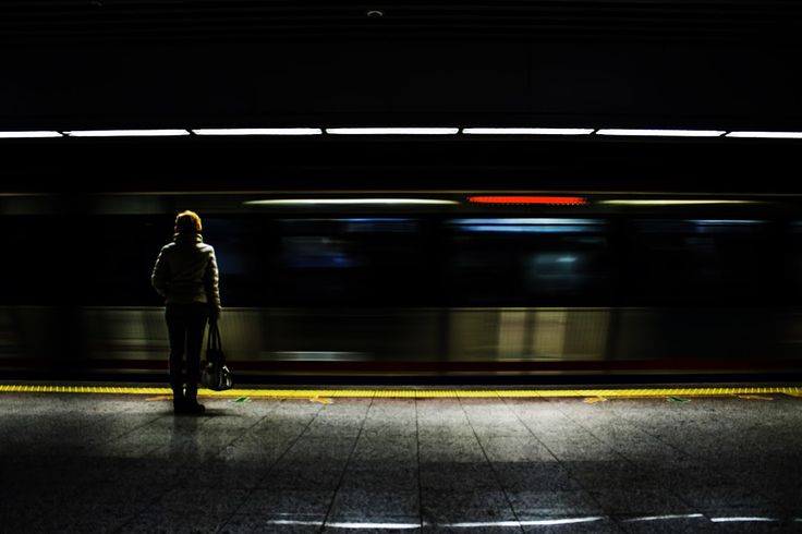 literlandweb1's tweet photo. "Creo que todo ser humano sabe la diferencia entre el bien y el mal. Lo difícil es elegir lo correcto cuando no hay ninguna ventaja discernible en ello".
Graham Greene
📷Adem Habibe https://t.co/Qt6f9U141w