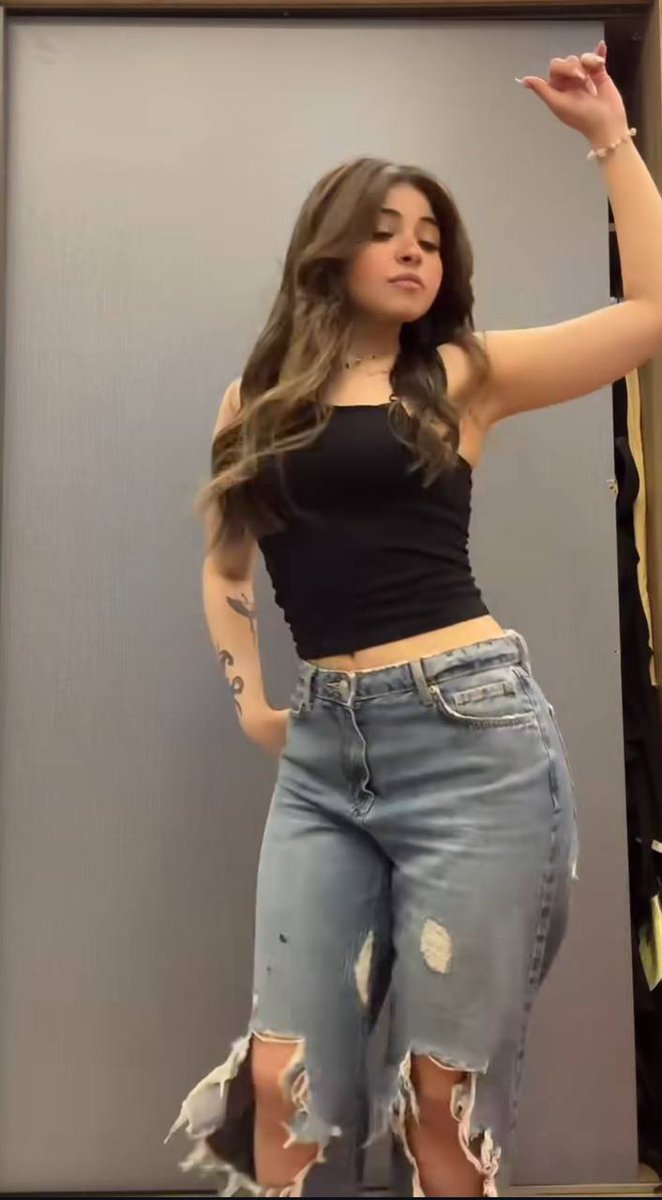 من يتمنها تبقا اختو 🤭
نفس الحس عرق بطها اوي وكون كلبها👅🥺