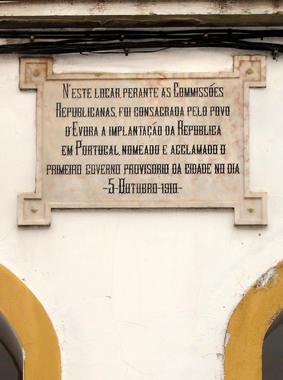 Em Évora, a #República foi proclamada ao início da tarde do dia #5deOutubro de 1910.