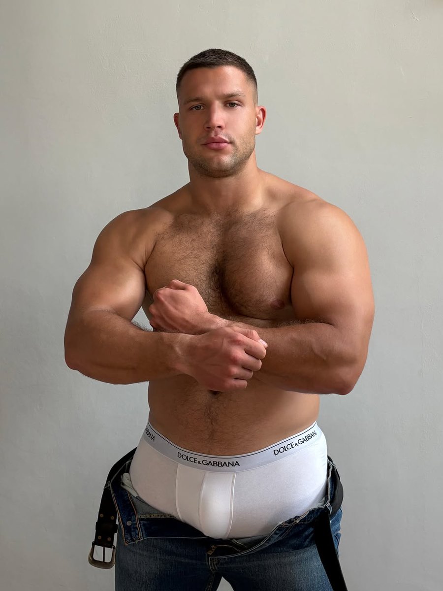 ghossthells's tweet image. 𝑮𝒖𝒊𝒍𝒍𝒆𝒓𝒎𝒐 𝑫𝒊𝒂𝒛
⸻         ⸻         ⸻
■ 27 años.
■ Bisexual.
■ 2 mts.
■ Boxeador profesional.
■ ESP.
■ Limitless / taboo themes.

                       ¿ʀᴛ/ᴍɢ?

              #Freerol #Sexrol