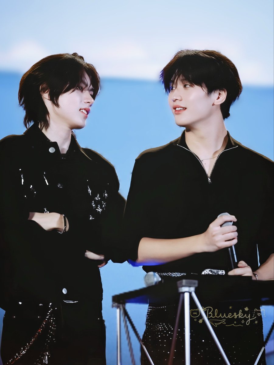 ใครหลบตาก่อน คนนั้นบอกชอบ 🫣

#ShenXiong