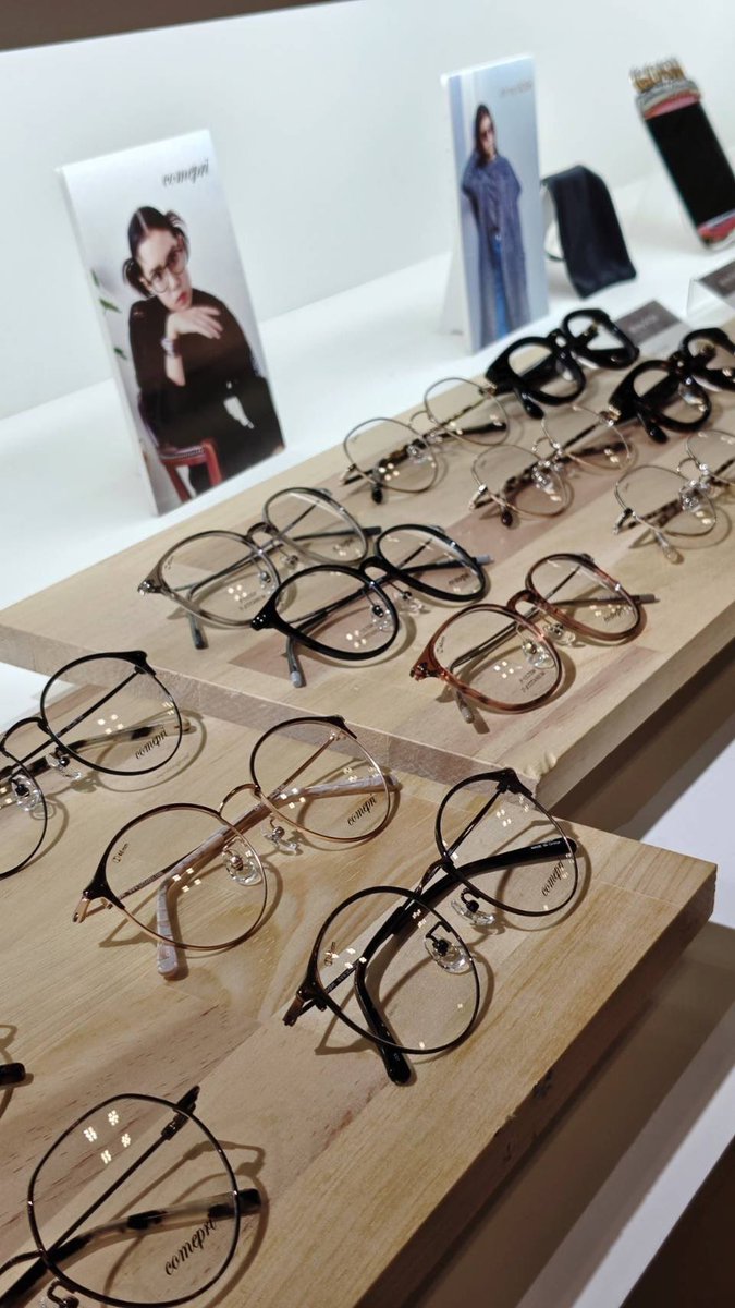 faithoptic's tweet photo. #IOFT 本日3日目最終日です。
今回狭くなるしでちょっと心配もしましたが、意外と好調です😮‍💨。
お越しいただいた皆様ありがとうございました！！
#サングラス と、イチオシの #アンダーリム ぜひ見てってください✨✨
#GOSH #メガネ https://t.co/5MG2kw40kF