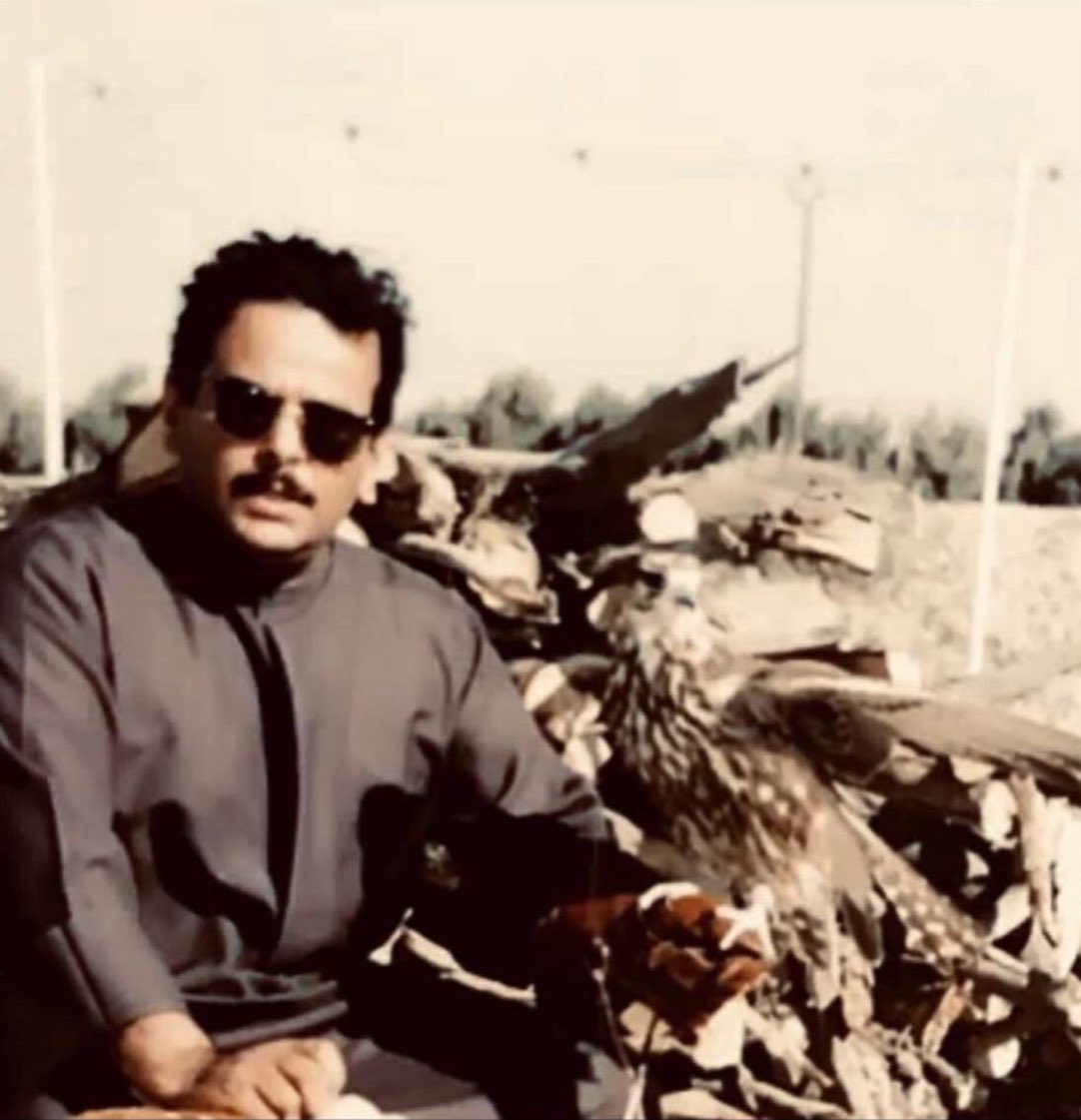 الرجال ثلاثة: فارس، وشجاع، وبطل

فالفارس: الذي يشدّ إذا شدُّوا،

والشجاع: الداعي إلى المبارزة والمجيب داعيه، 

والبطل: الحامي لظهور القوم إذا ولَّوا".

أجتمعت هذه الصفات في عمي يوسف حمود الدبوس الله يرحمه 

اسال الله في فجر الجمعة بأن  ترحمه  برحمتك وأن تعفو عنه يارب العالمين 🙌