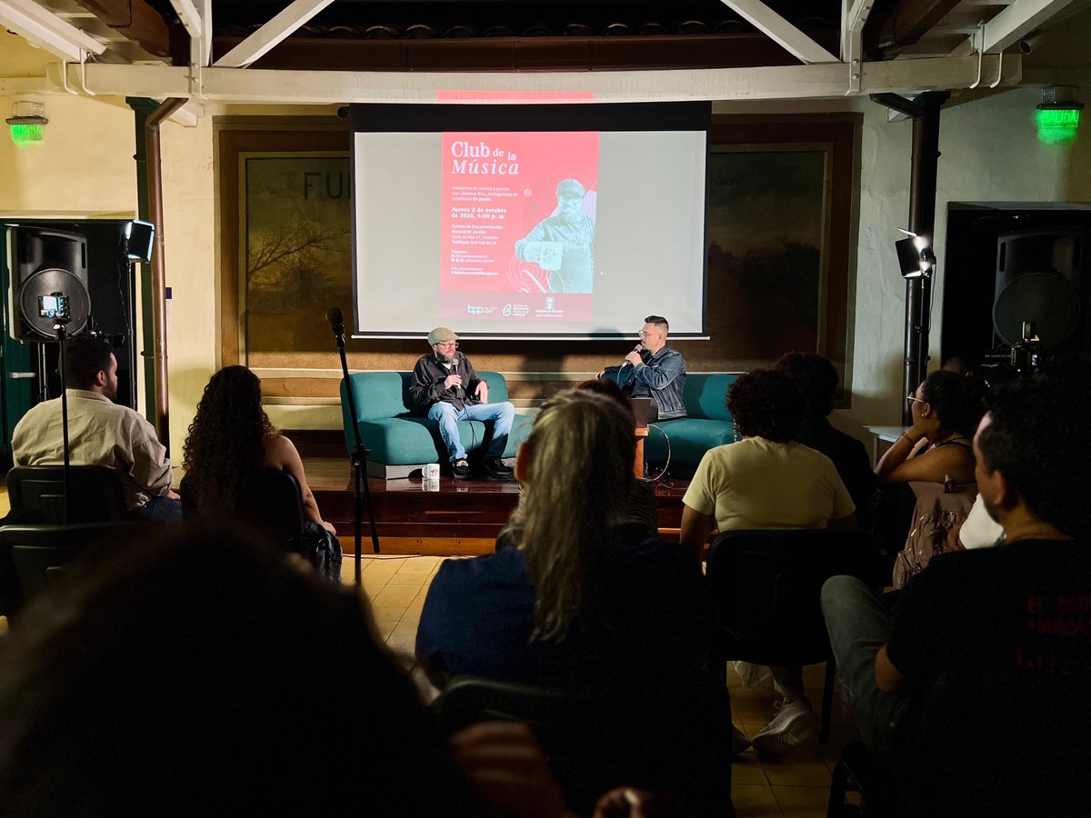 Estamos felices en nuestro Centro de Documentación Musical El Jordán con Ubeimar Ríos, el protagonista de la película “Un poeta”. Estamos hablando de música, poesía, literatura y cine. Quienes no alcanzaron cupo, podrán encontrar la charla en el canal de YouTube: @bibliotecasmed