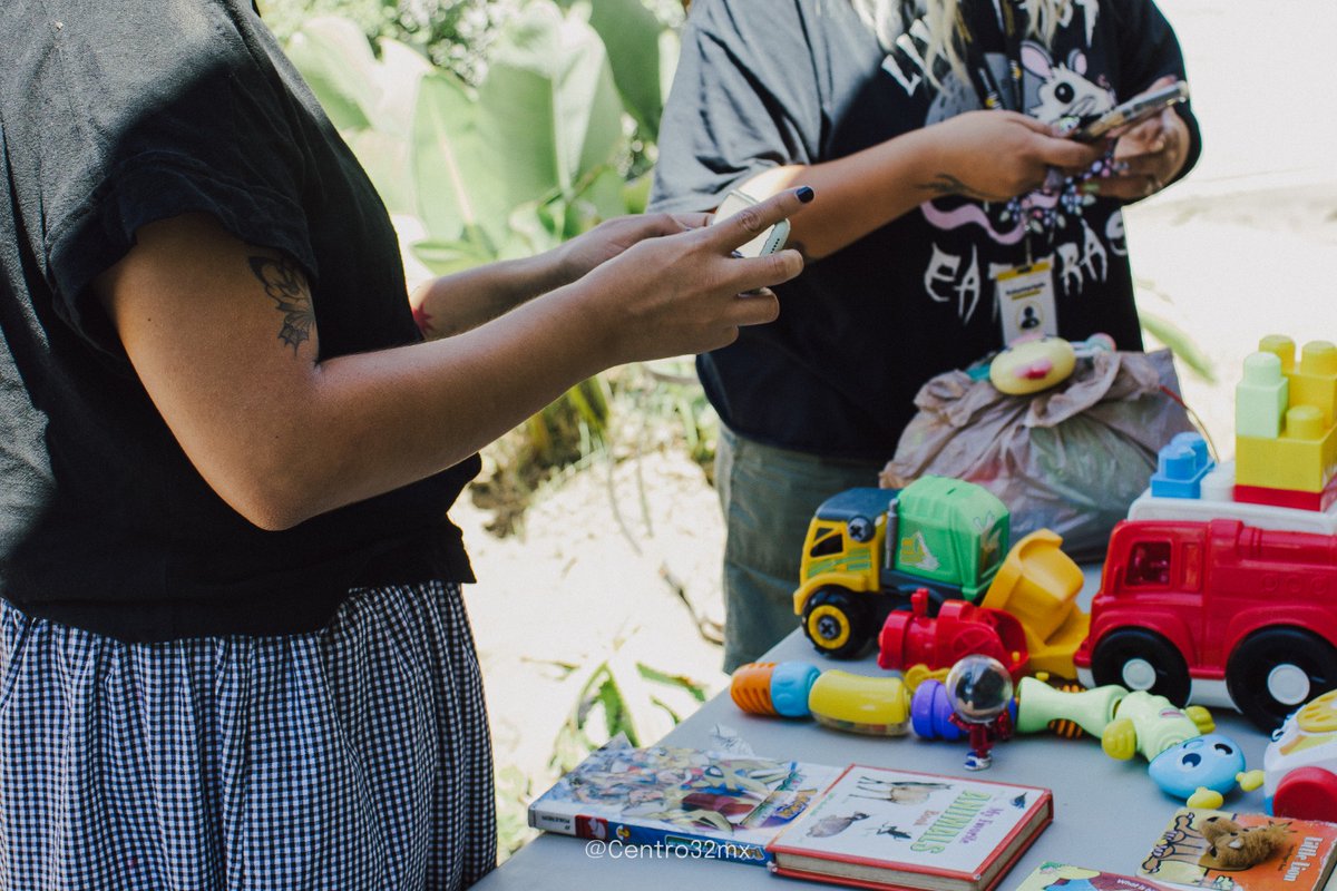 📸 #LaboratorioDeComunicación Como parte de nuestra capacitación constante, desde el área de comunicación brindamos un taller de registro fotográfico enfocado en los entornos humanitarios.

Gracias a todas por participar. 🤲✨

#Centro32 #MigrarEsUnDerecho #TodxsSomosMigrantes