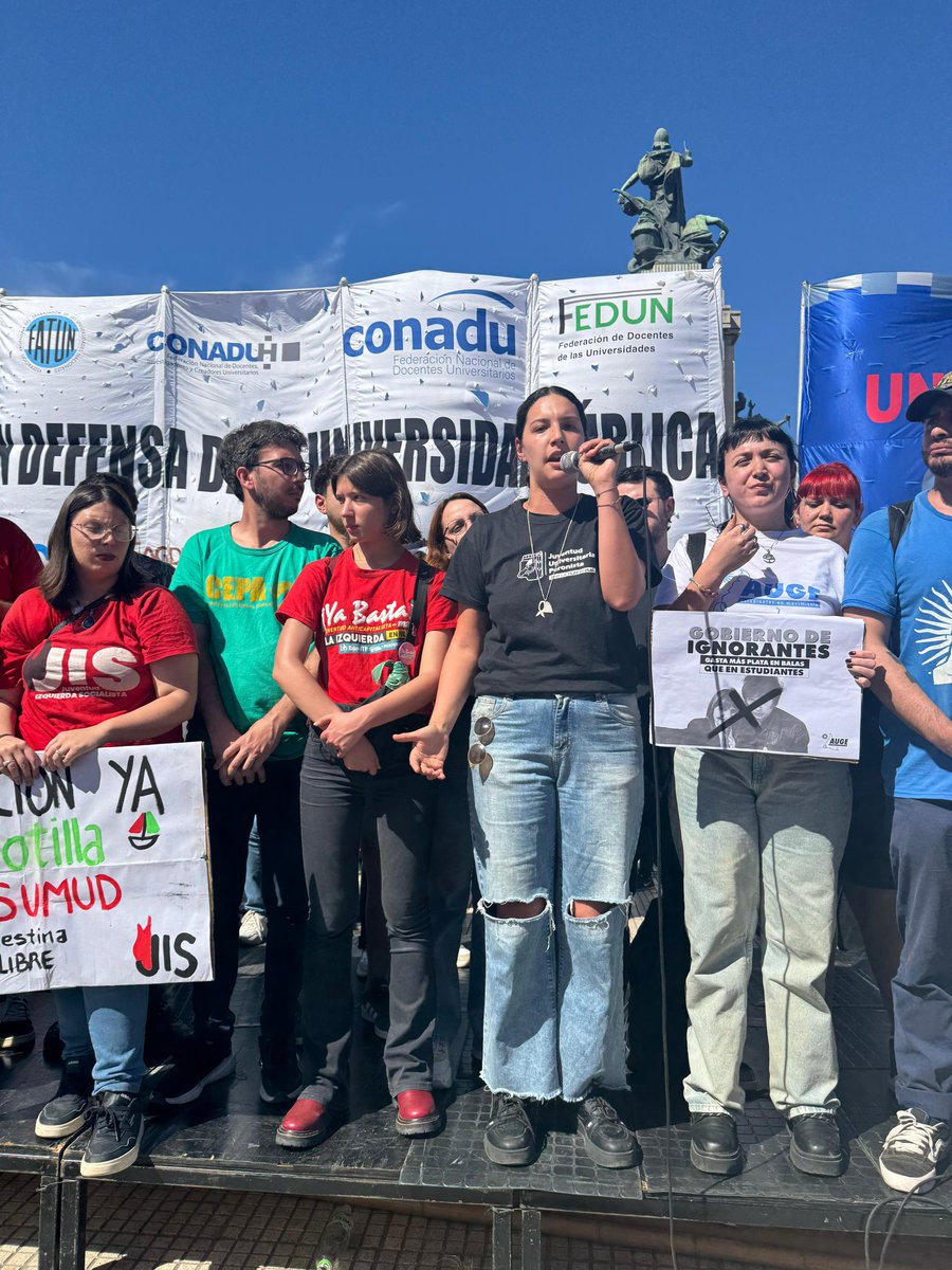 𝘿𝙤𝙣𝙙𝙚 𝙝𝙖𝙮 𝙦𝙪𝙚 𝙚𝙨𝙩𝙖𝙧

<a href="/SenadoArgentina/">Senado Argentina</a> la 🏐 la tienen ustedes.  

Por el futuro de la Argentina. 

¡QUE SEA LEY!