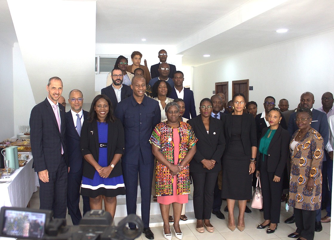 UndpStp's tweet image. Today #UNDPSTP took part in the inauguration of the CCIAS Arbitration Centre 🇸🇹
With support from #UNDP, #AfricanDevelopmentBank and #Zuntamon, this milestone strengthens the justice system and boosts the business environment in São Tomé and Príncipe. #PartnershipsForSDGs