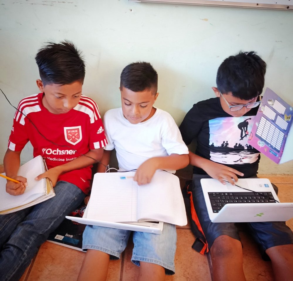 Un cuaderno, un lápiz y una laptop pueden cambiarlo todo.
En OLPC trabajamos para que cada niño tenga acceso a la educación digital que merece.

💻📚 ¿Te unes a construir el futuro con nosotros?
#OLPC #EducaciónDigital #Impacto