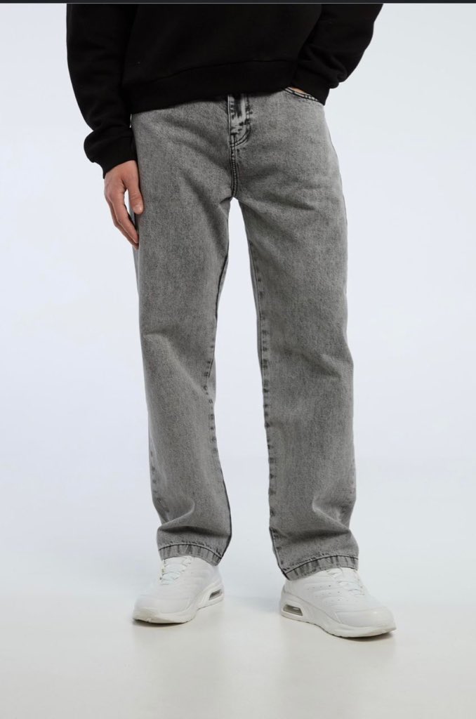 dickoAhmadou8's tweet photo. Salam Sum gars Yii les pantalons c’est encore disponible maximum de RT 🙏🏾 🏷️ 10k https://t.co/wIShEiLLQR