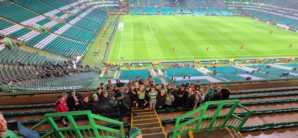 stmacartans's tweet image. Our first year #bhoys made the journey to @CelticFC tonight with @PaulJohnsonCSC  and Mr. Hughes, Mr. West, Mr. Mc Avera and Mr. Groarke.

Not the result they wanted but memories made for life 

#learningforlife
#togetherwethrive 
#ourbhoysourcommunity