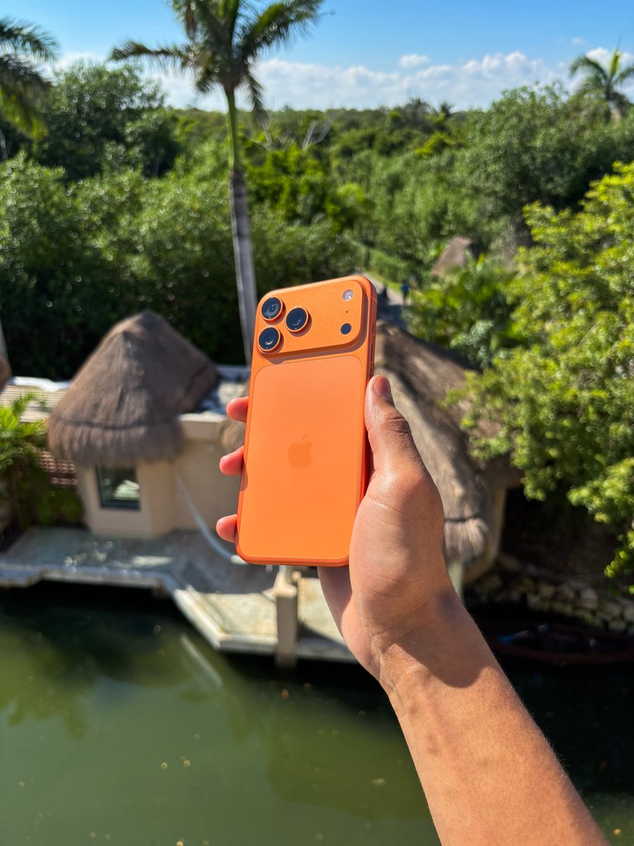 naseem_speach's tweet image. Spent the past week with the iPhone 17 Pro Max in Mexico, This Phone is Amazing 🌴☀️