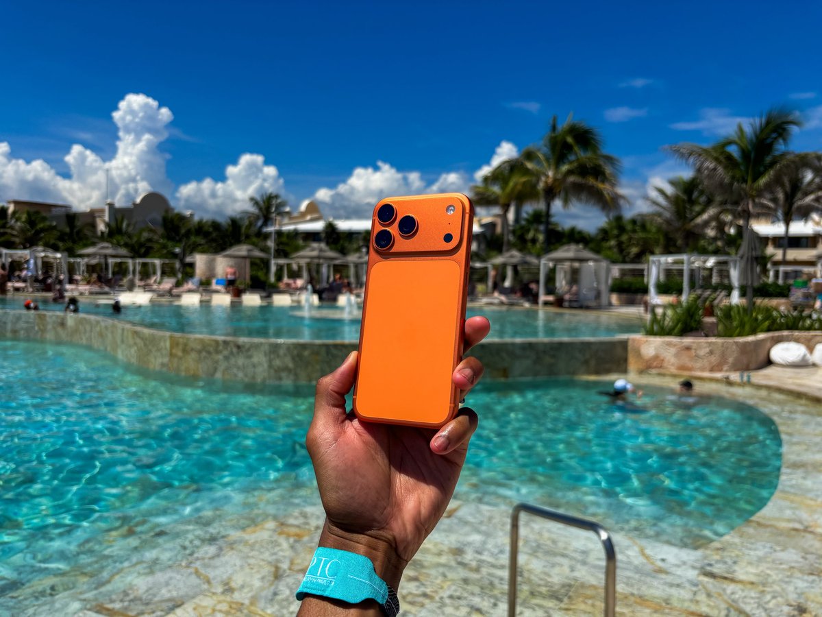 naseem_speach's tweet image. Spent the past week with the iPhone 17 Pro Max in Mexico, This Phone is Amazing 🌴☀️