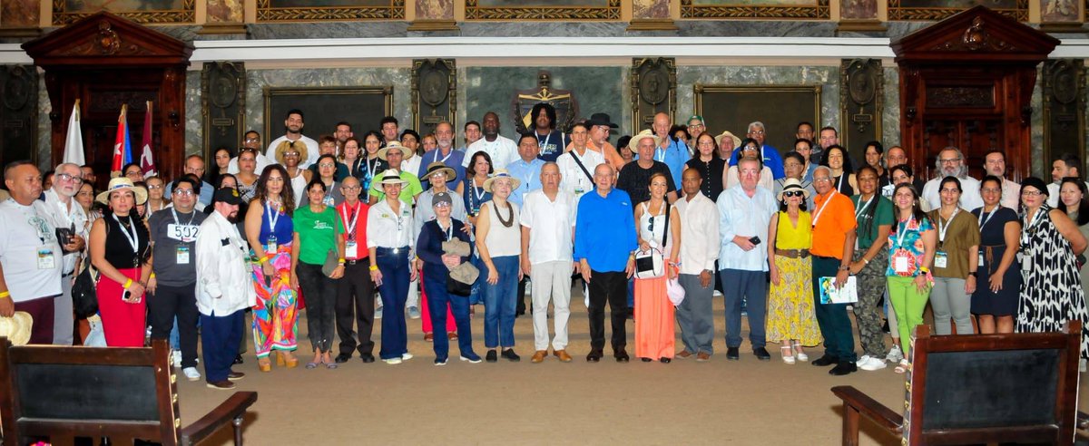🌿 El encuentro  celebrado en la Universidad de La Habana ⭐, en el marco del #XEncuentro, impulsó temas cruciales como soluciones climáticas, innovación digital y el fortalecimiento de redes colaborativas. 🌸

#TurismoSostenible #Cuba #CubaUnica