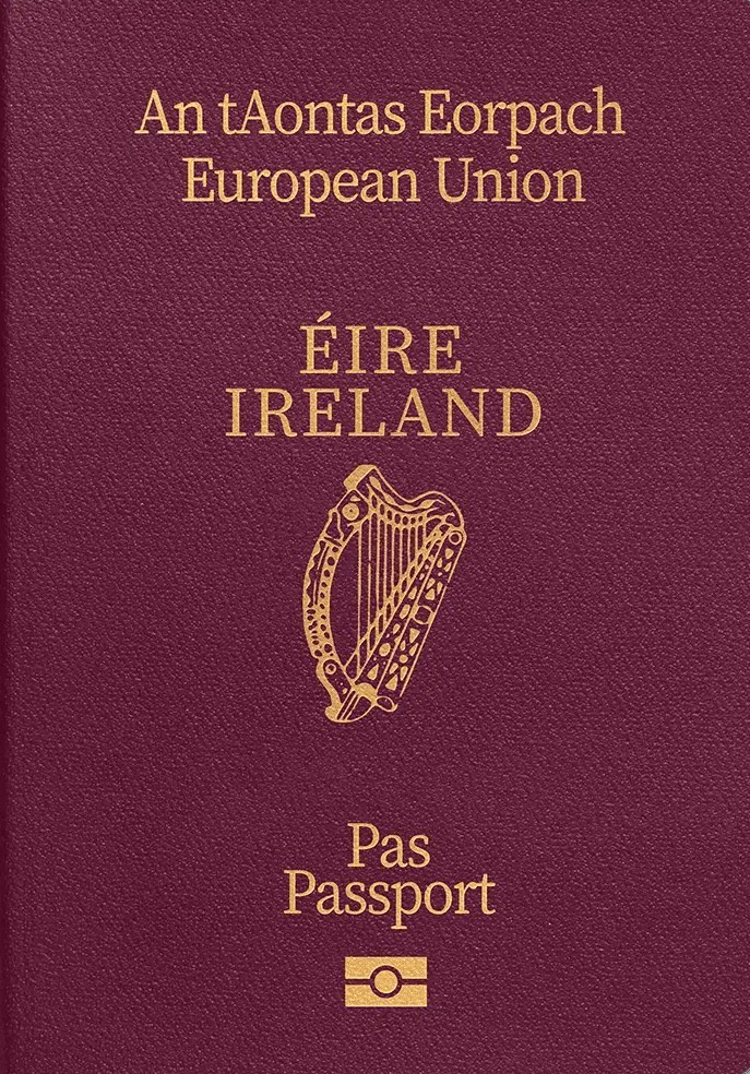 BrianMcCaffr's tweet photo. No Problem with Irish on the Passports ! https://t.co/s0UC2htWTy