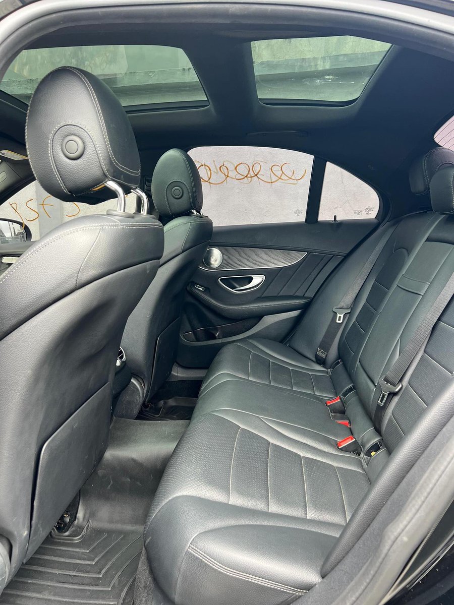 phantom__autos's tweet photo. 🔹 2015 Mercedes-Benz C300
Direct Toks 🇺🇸 ✨
▪️ Black on Black Interior | Navigation
▪️ Heated & Ventilated Leather Seats
▪️ Keyless Entry | Panoramic Roof
▪️ Safety Assists {Blind Spot, Lane Keep, Park, Pre-Collision}
💰 ₦27 Million
#PhantomAutos #MercedesBenz #C300 #GoViral https://t.co/qdK5Gt2XYu