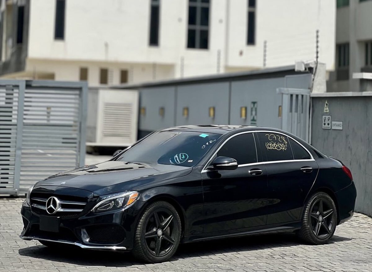 phantom__autos's tweet photo. 🔹 2015 Mercedes-Benz C300
Direct Toks 🇺🇸 ✨
▪️ Black on Black Interior | Navigation
▪️ Heated & Ventilated Leather Seats
▪️ Keyless Entry | Panoramic Roof
▪️ Safety Assists {Blind Spot, Lane Keep, Park, Pre-Collision}
💰 ₦27 Million
#PhantomAutos #MercedesBenz #C300 #GoViral https://t.co/qdK5Gt2XYu