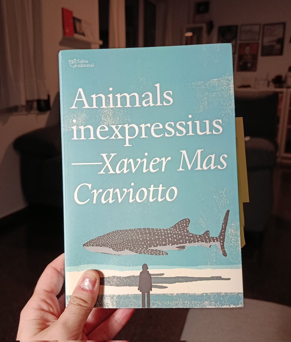 Sempre dic que d'en Xavier Mas Craviotto em llegiria fins i tot la llista de la compra. Ara s'atreveix amb els relats i ho fa de manera excel·lent: amb històries fascinants, amb bon ritme i el seu estil tan particular, experimental i atrevit. Un talent que ha vingut per quedar-se